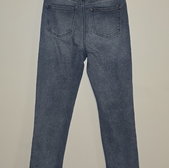 Altar'd State Straight Leg Distresses SALLY style, Stretch Jeans Size 7 - Picture 2 of 11